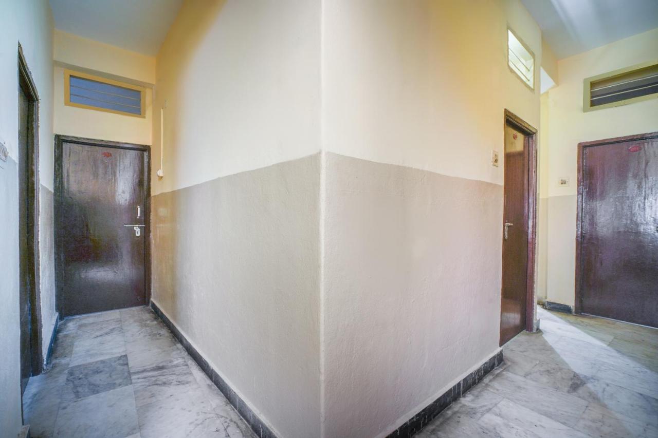 Spot On Sri Sai Lohith Lodge Near Snow World Secunderabad Экстерьер фото