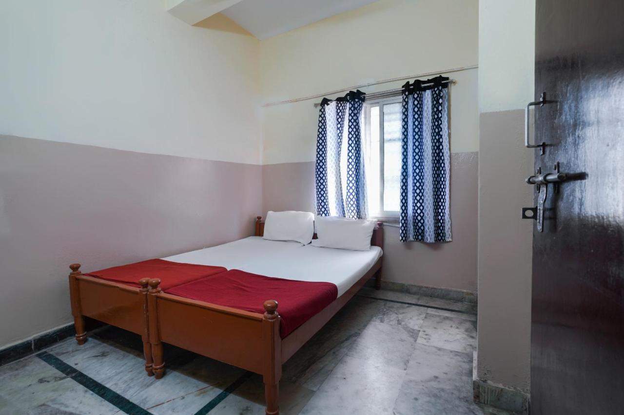 Spot On Sri Sai Lohith Lodge Near Snow World Secunderabad Экстерьер фото