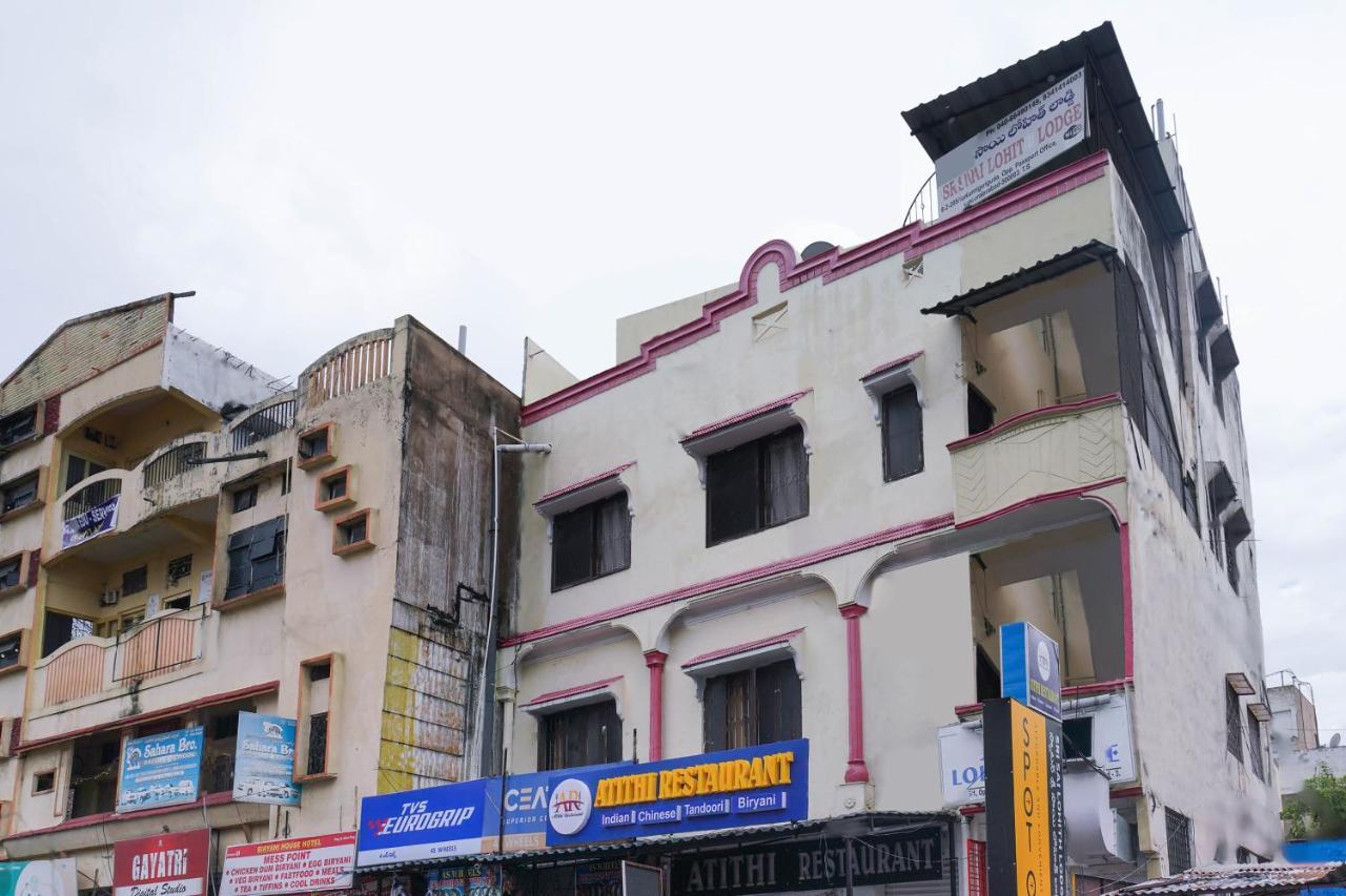 Spot On Sri Sai Lohith Lodge Near Snow World Secunderabad Экстерьер фото