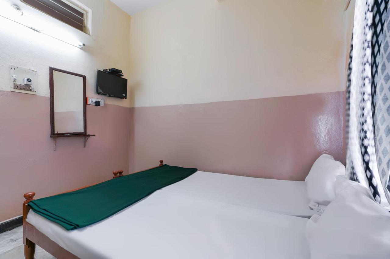 Spot On Sri Sai Lohith Lodge Near Snow World Secunderabad Экстерьер фото