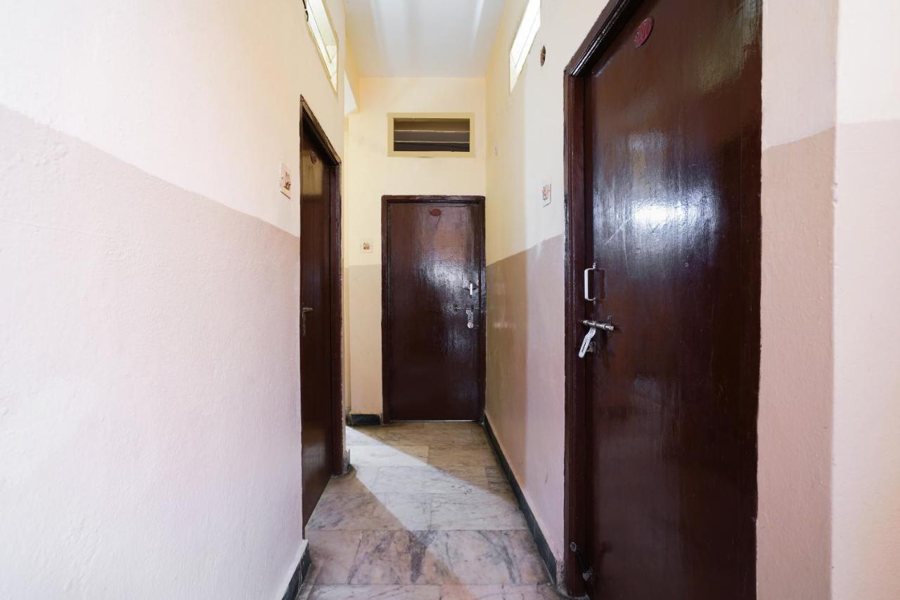 Spot On Sri Sai Lohith Lodge Near Snow World Secunderabad Экстерьер фото