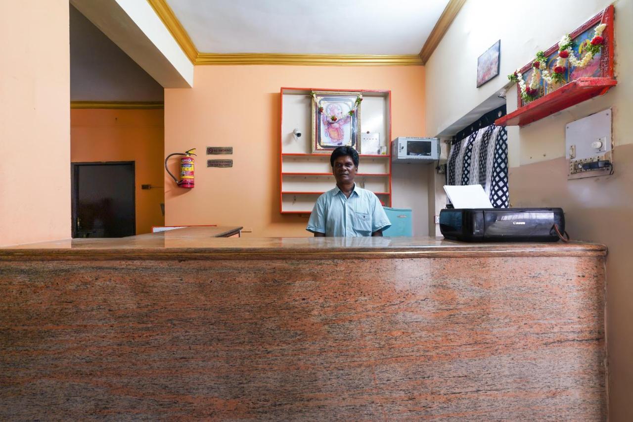 Spot On Sri Sai Lohith Lodge Near Snow World Secunderabad Экстерьер фото