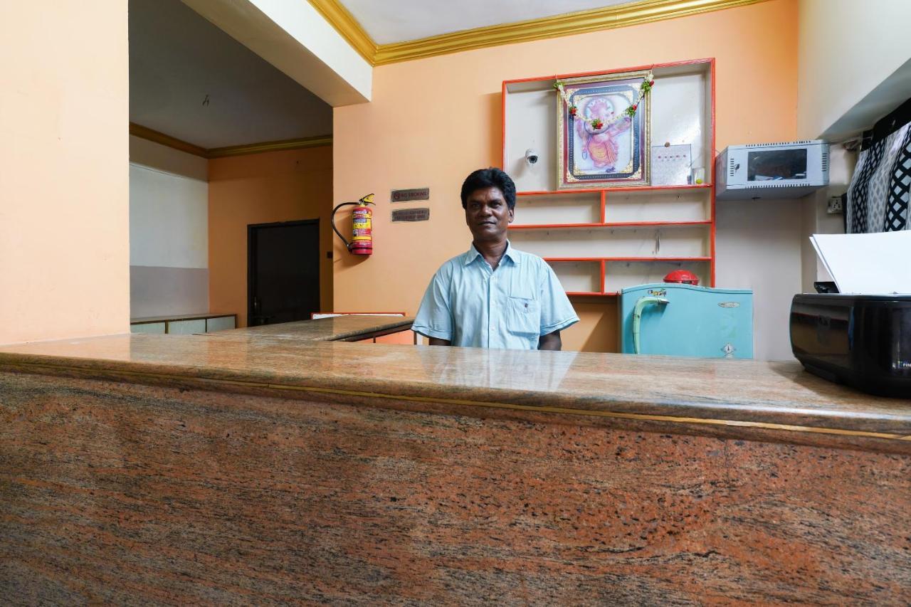 Spot On Sri Sai Lohith Lodge Near Snow World Secunderabad Экстерьер фото
